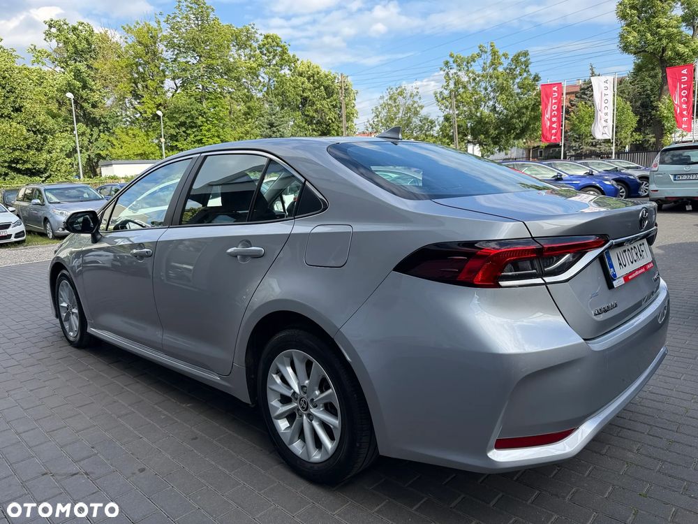 Toyota Corolla 1.8 Hybrid Comfort - 24