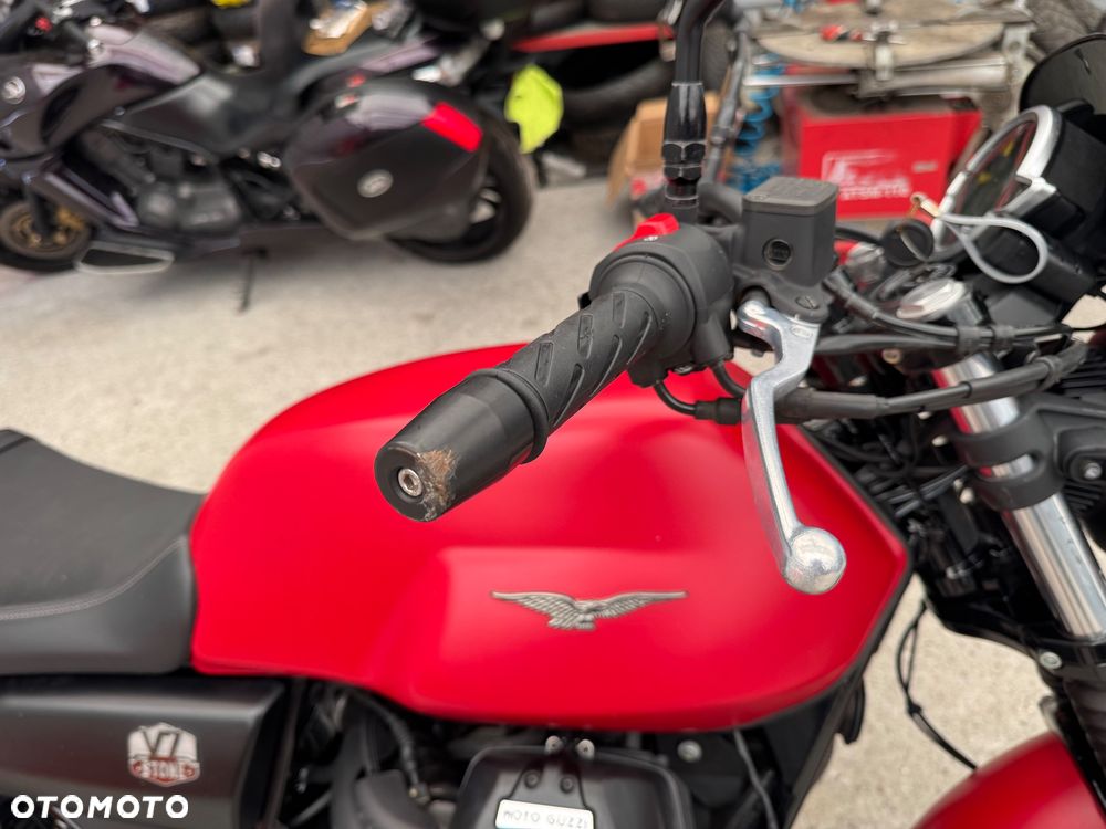 Moto Guzzi V85 - 10