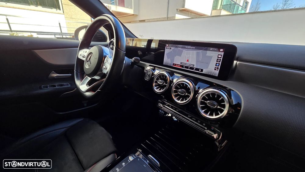 Mercedes-Benz A 250 Limousine e AMG Line - 7