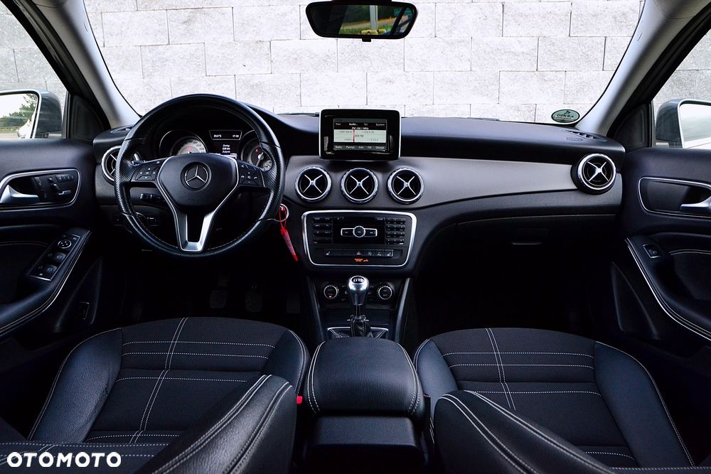 Mercedes-Benz GLA 200 Urban - 18