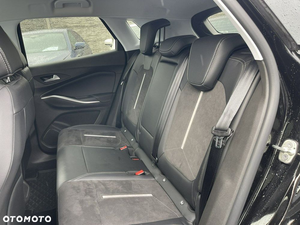 Opel Grandland Plug-in-Hybrid 1.6 DI Automatik GSe - 17