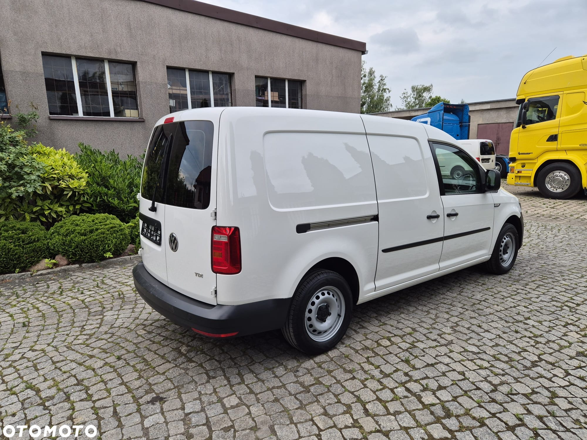 Volkswagen Caddy Maxi - 6