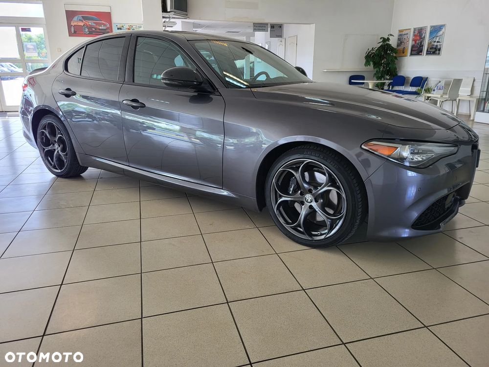 Alfa Romeo Giulia 2.0 Turbo 16V AT8-Q4 Ti - 15