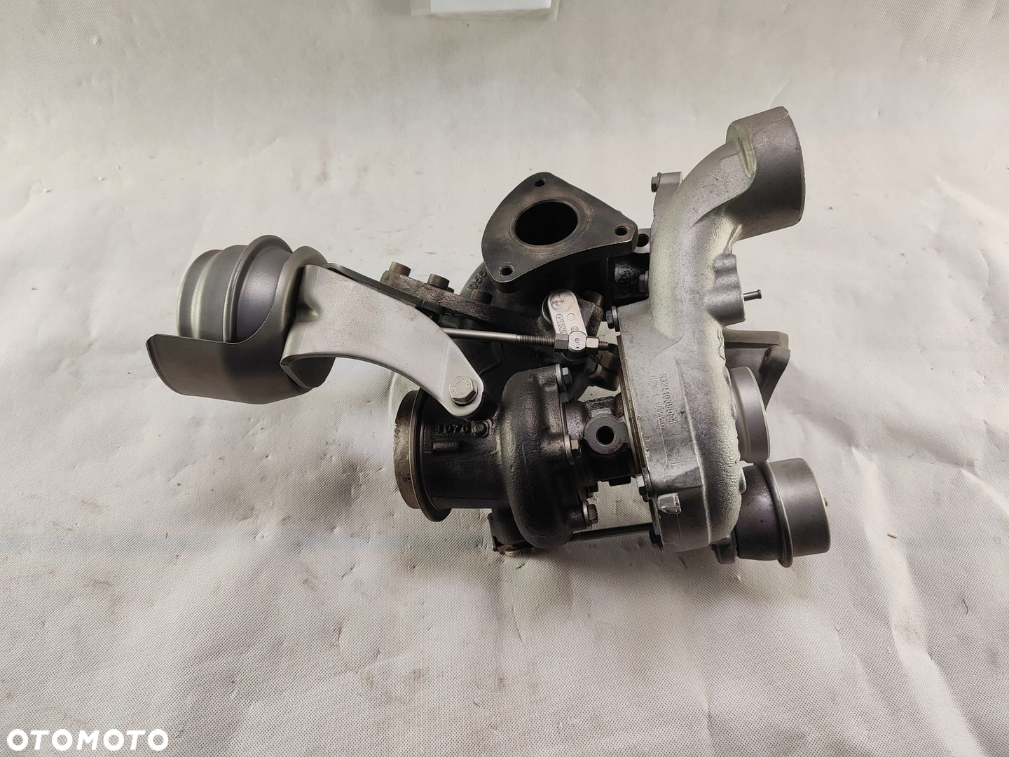 MERCEDES Bi-Turbo C klasa 220 CDI 53049700086 54399700106 TURBINA - 4