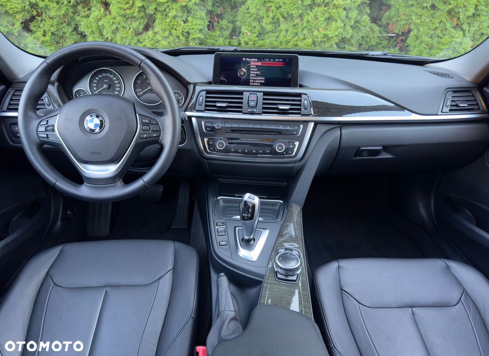 BMW Seria 3 318d Luxury Line - 27