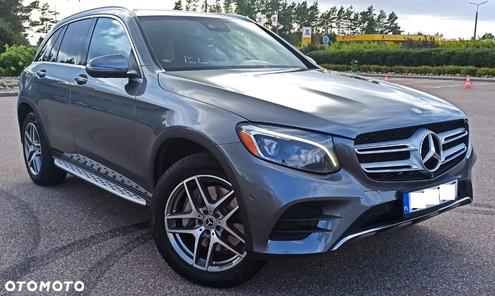 Mercedes-Benz GLC 300 4Matic 9G-TRONIC AMG Line - 5