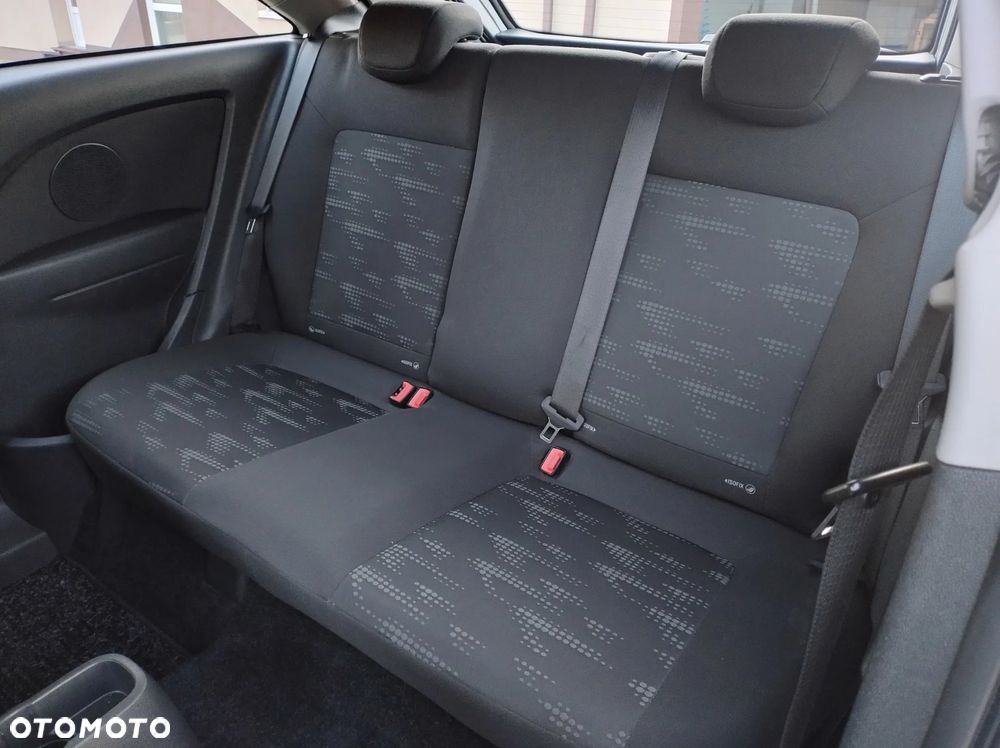 Opel Corsa 1.2 16V Cosmo - 28