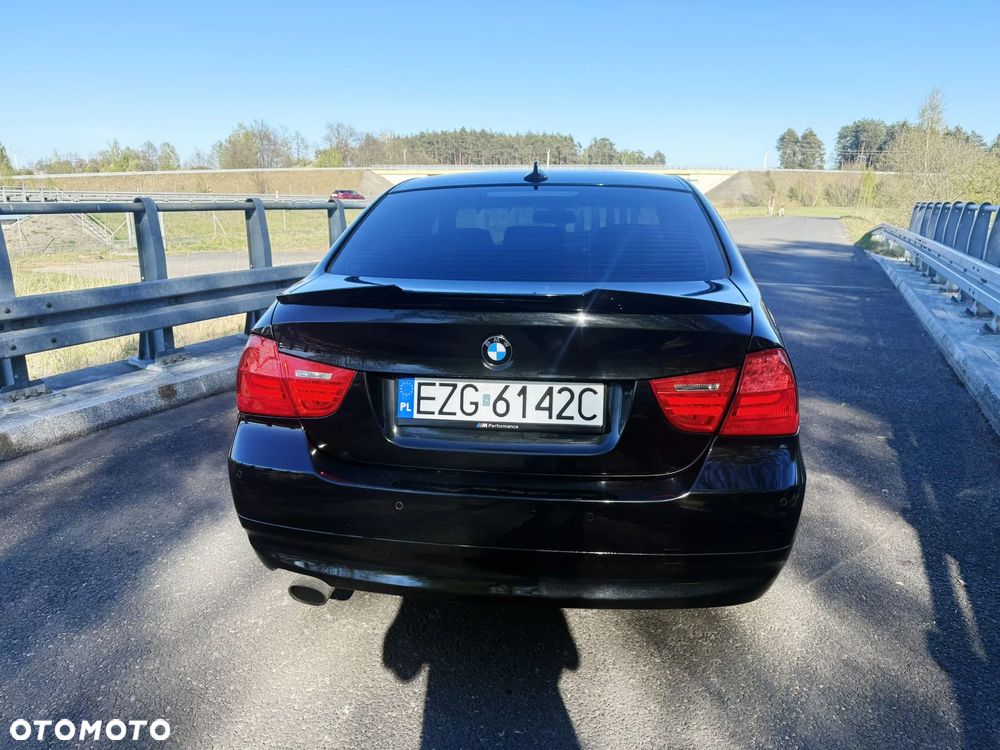 BMW Seria 3 320d - 4