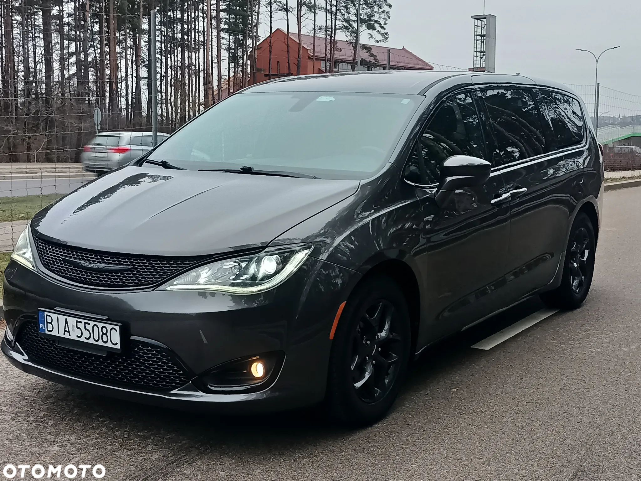 Chrysler Pacifica - 1