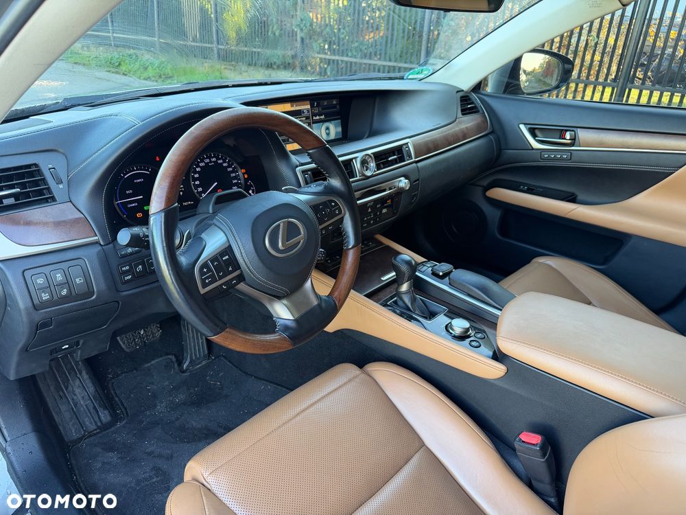 Lexus GS - 9