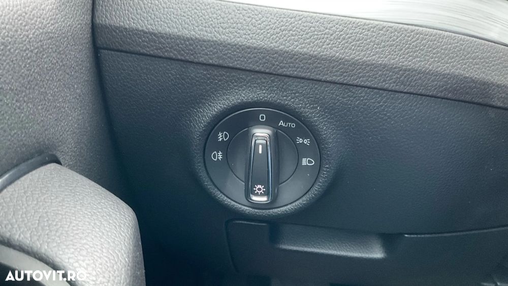 Skoda Superb 2.0 TDI DSG Ambition - 30
