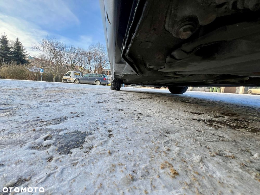 Volkswagen Passat - 25