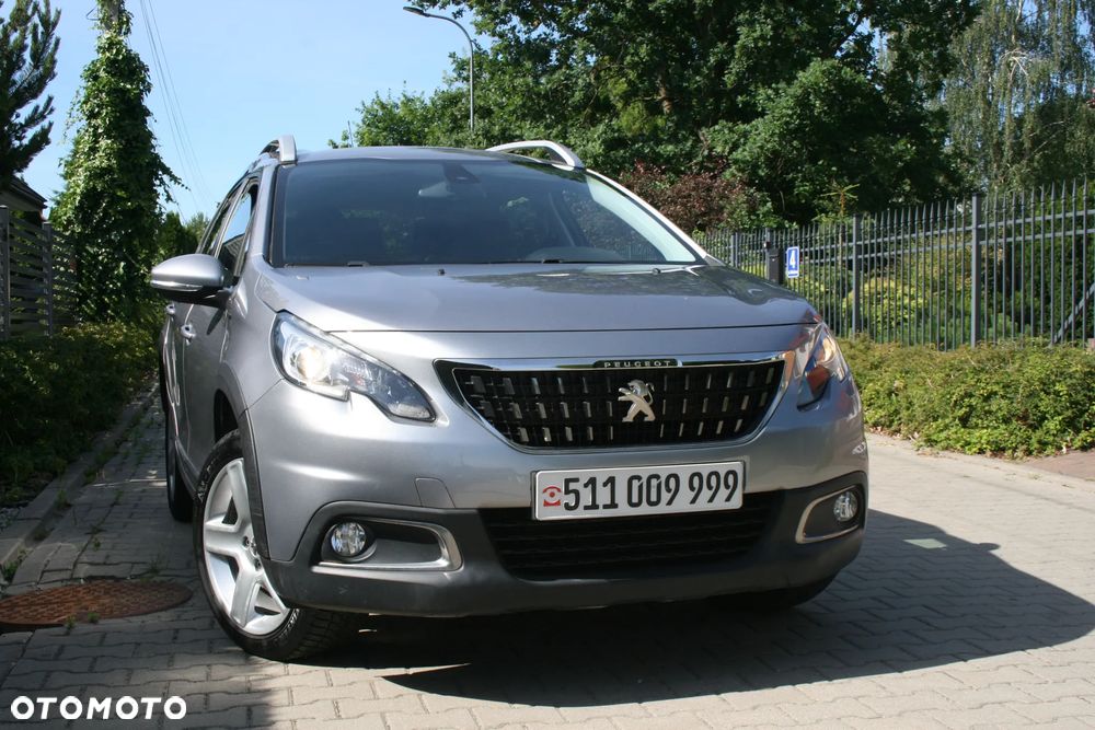 Peugeot 2008 1.2 Pure Tech Allure S&S - 11