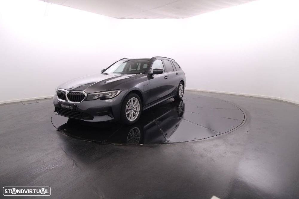 BMW 330 e Touring Auto - 13