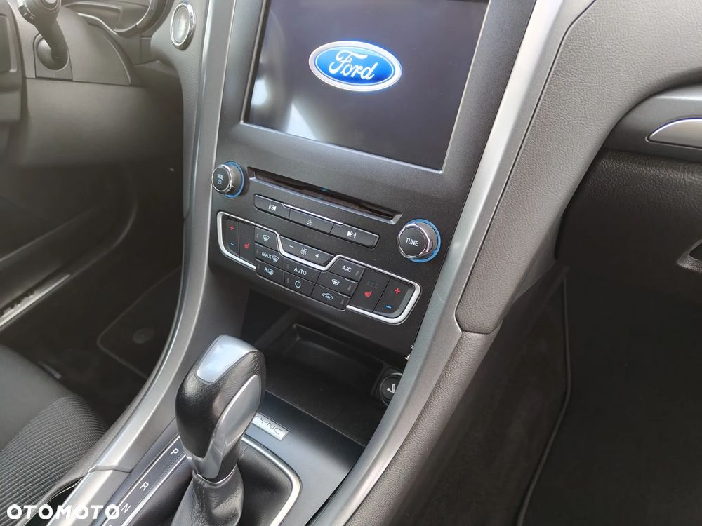 Ford Mondeo - 29