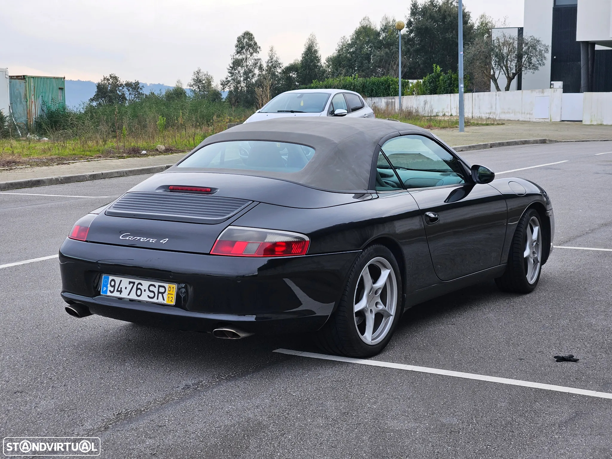 Porsche 911 (996) Carrera 4 - 8