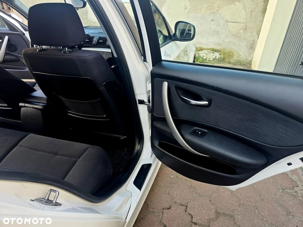 BMW Seria 1 116i - 19