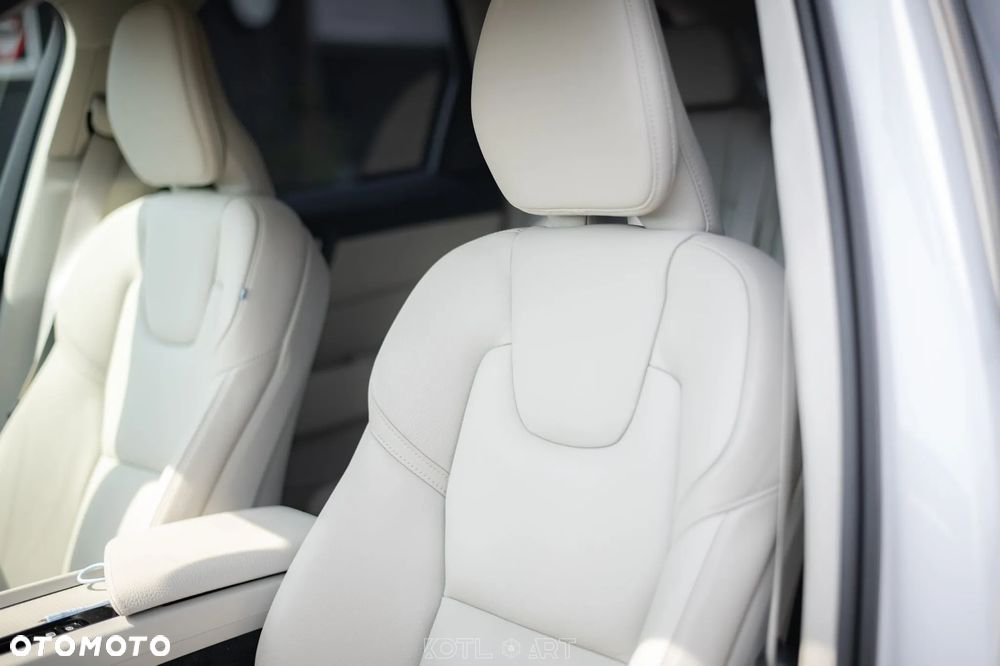 Volvo XC 60 T4 Momentum - 2