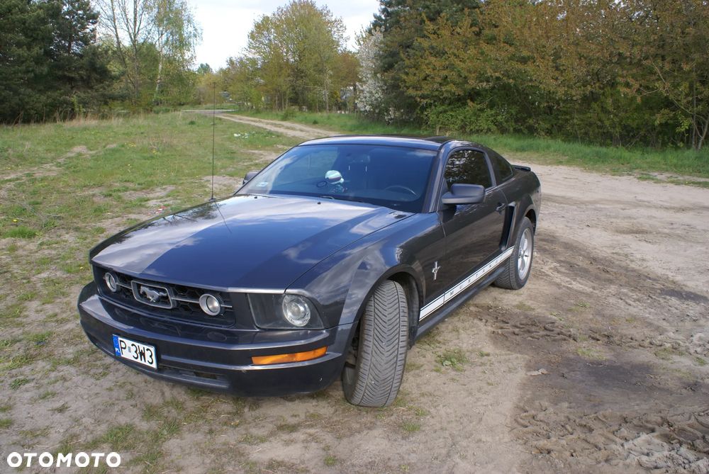 Ford Mustang - 1