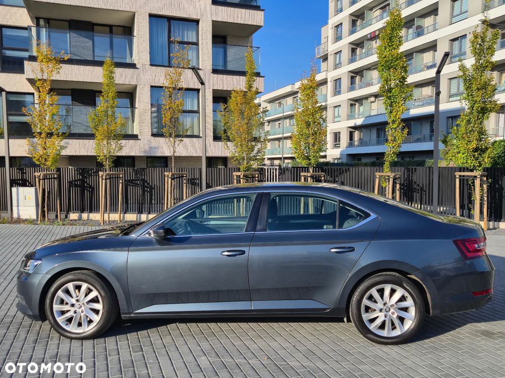 Skoda Superb 2.0 TDI SCR Ambition DSG - 13