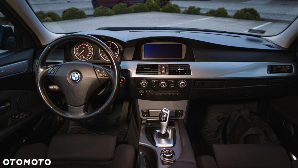 BMW Seria 5 525d - 10