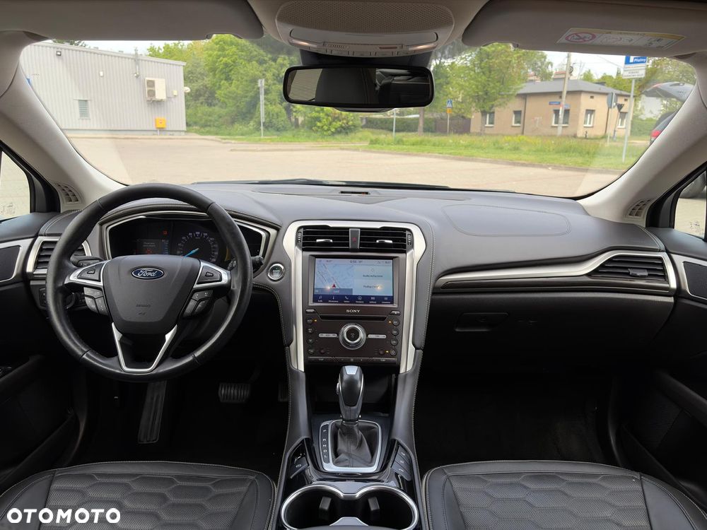 Ford Mondeo SW 2.0 Hybrid Vignale - 19