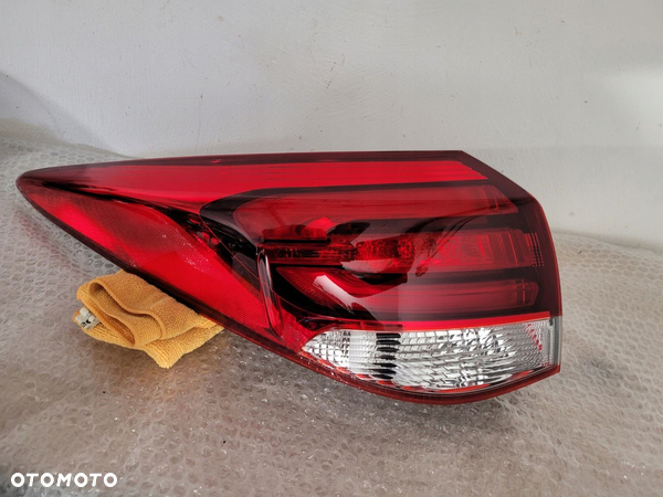 Hyundai i40 lift kombi lampa tylna lewa led idealna