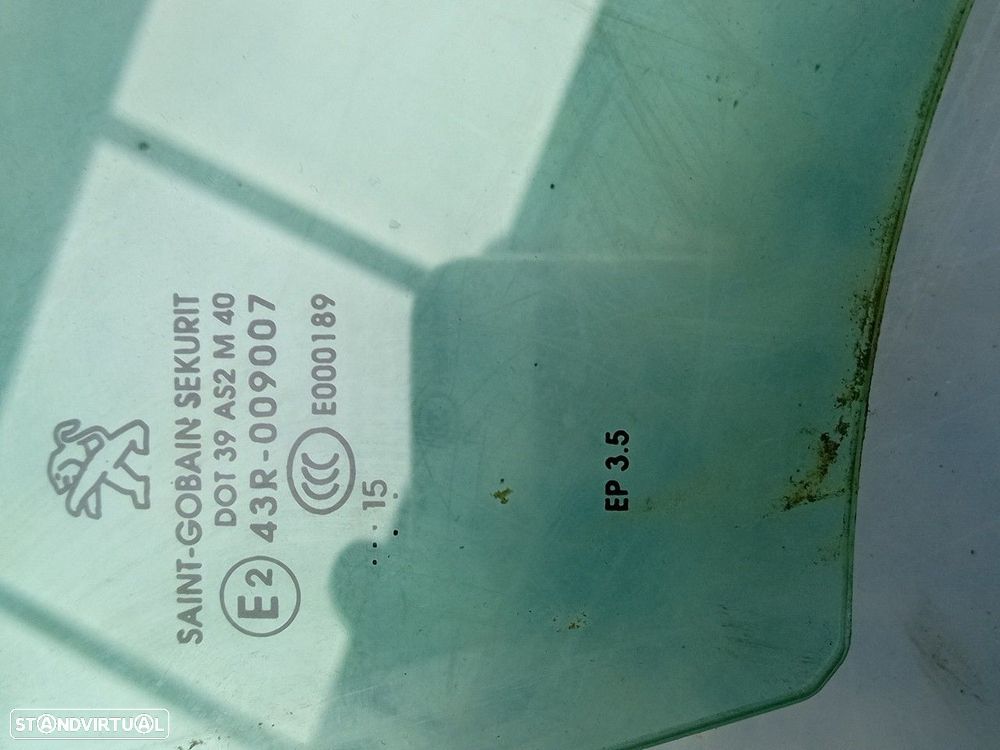 Vidro porta frente direita PEUGEOT 308 SW II - 2