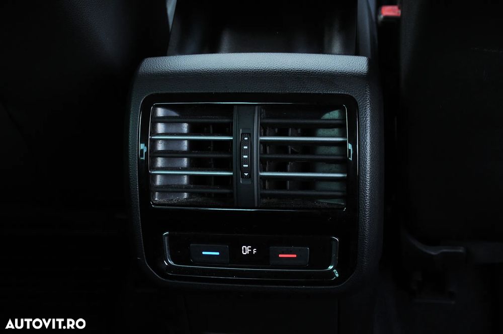 Volkswagen Passat 2.0 TDI DSG Highline - 24