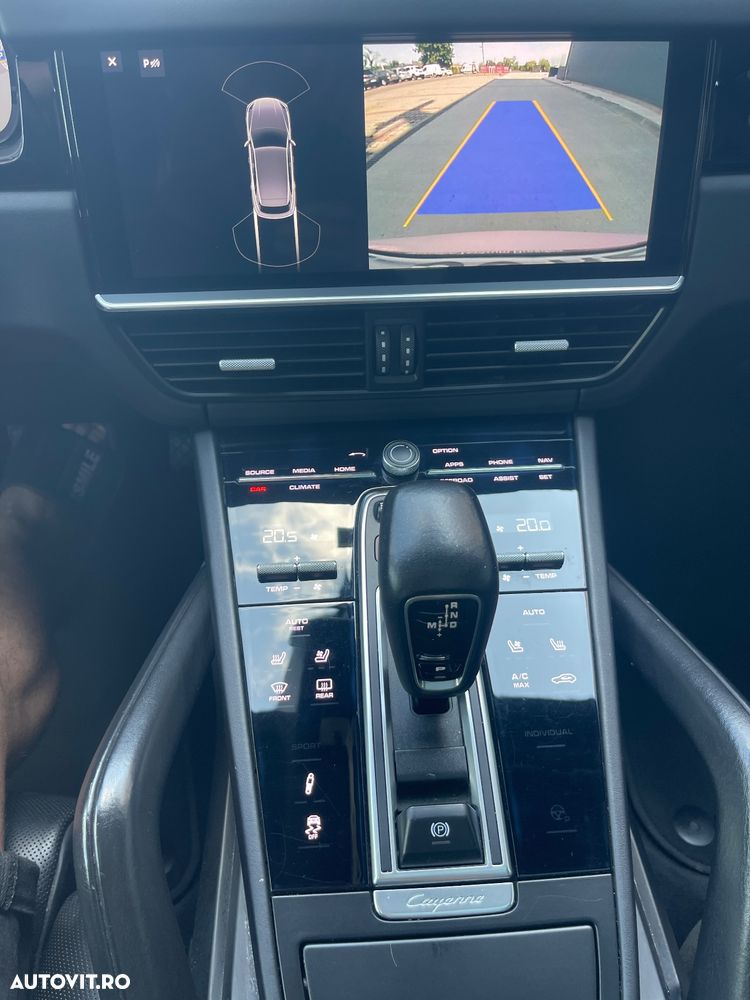 Porsche Cayenne Tiptronic S Platinum Edition - 6