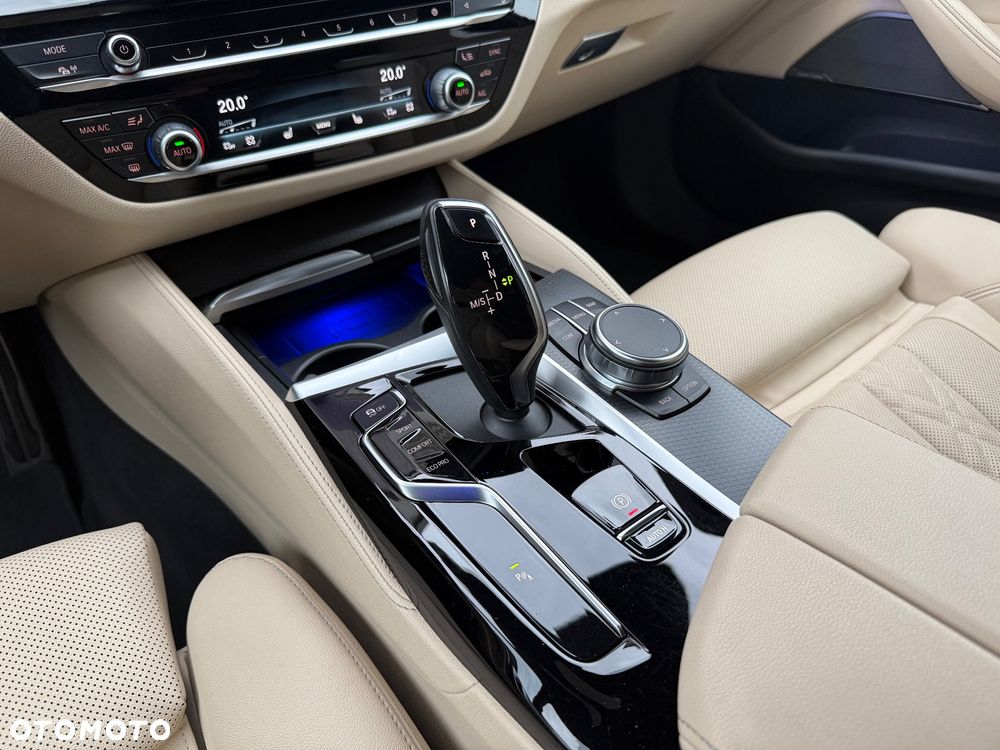 BMW Seria 5 530i mHEV M Sport sport - 25