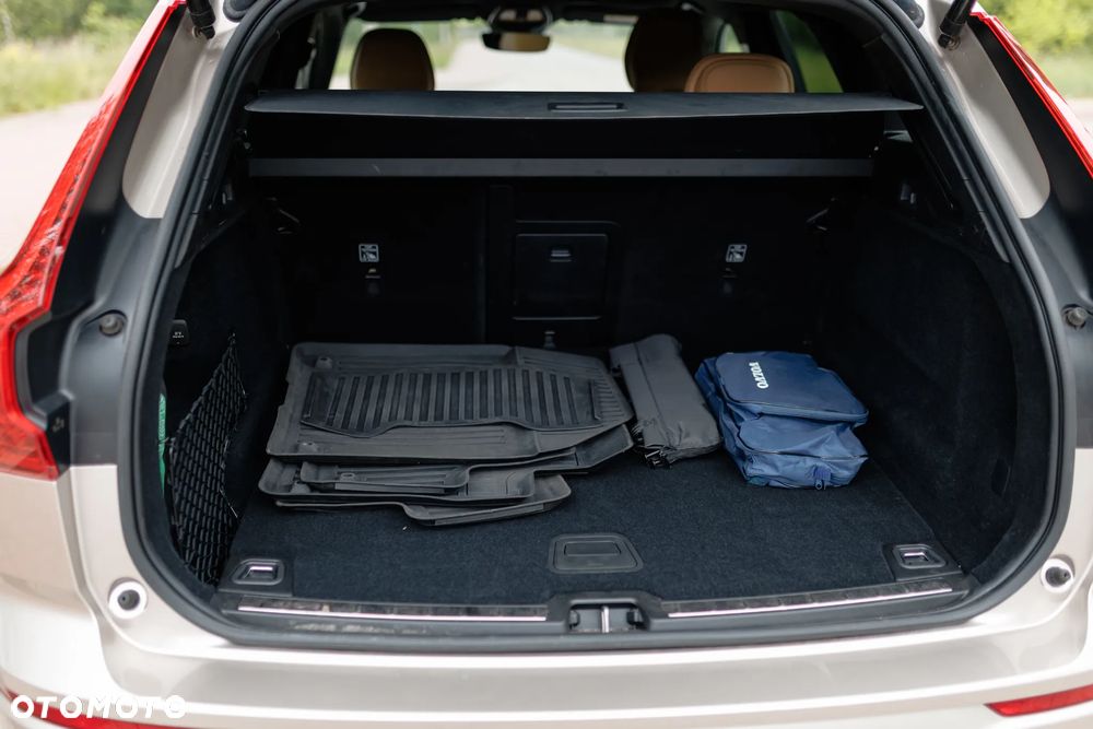 Volvo XC 60 B4 B Plus Bright - 16
