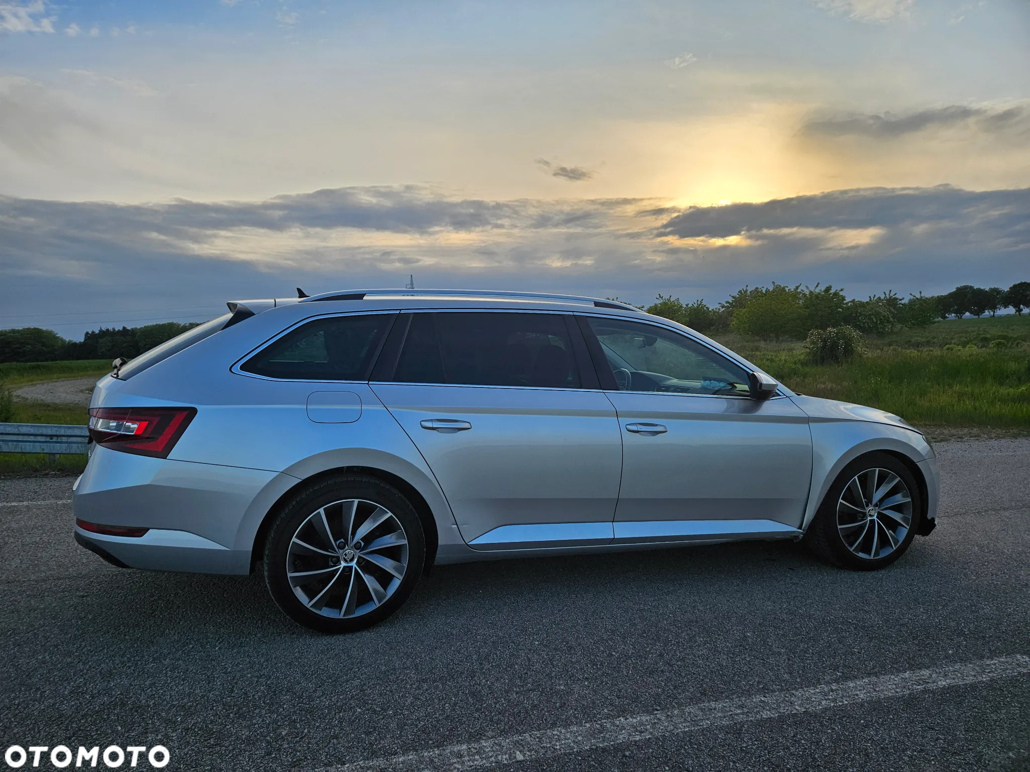 Skoda Superb 2.0 TDI 4x4 DSG Style - 25