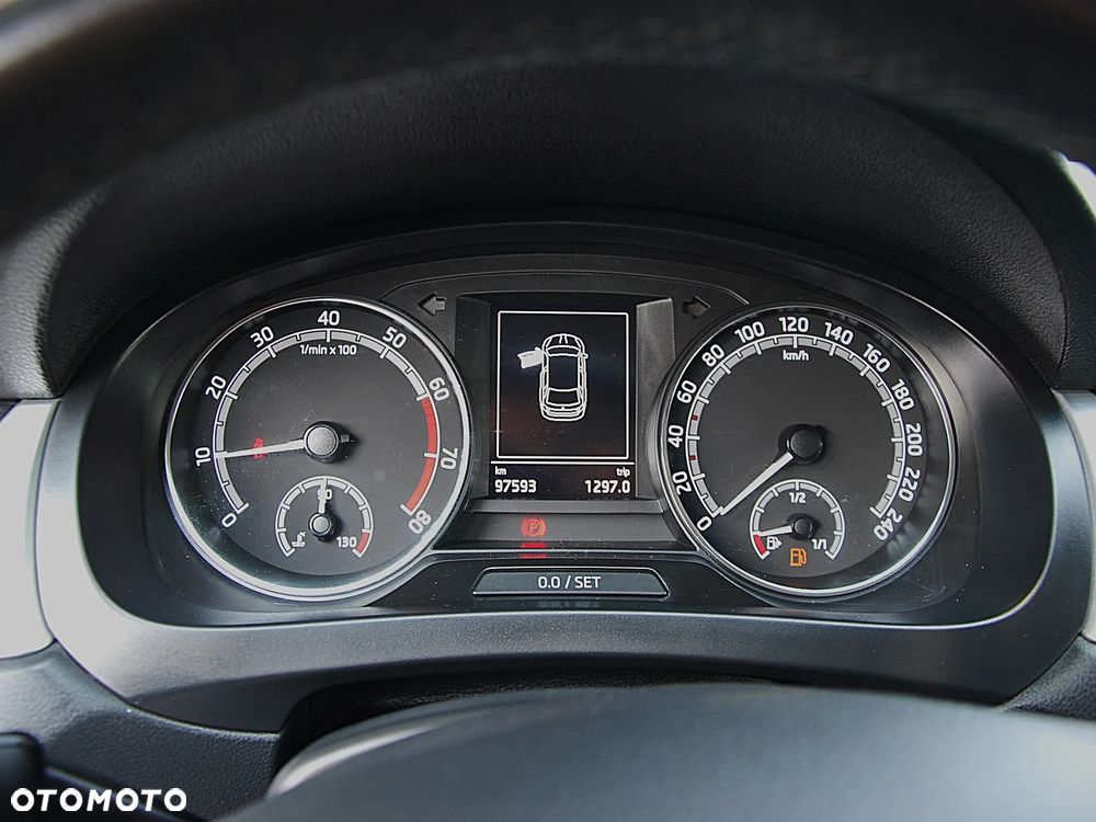 Skoda RAPID 1.0 TSI Ambition - 27