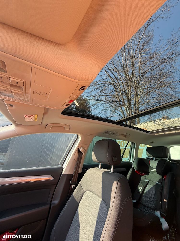 Volkswagen Passat - 16