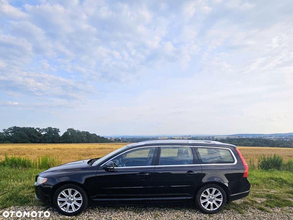 Volvo V70 D2 Summum - 1