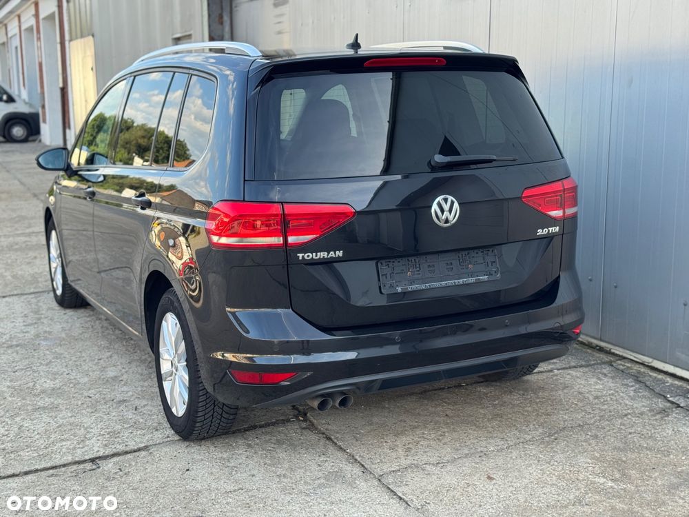 Volkswagen Touran - 5
