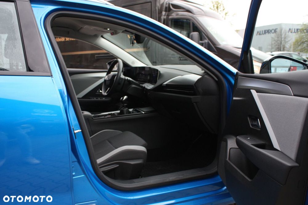 Opel Astra 1.2 T Edition S&S - 21