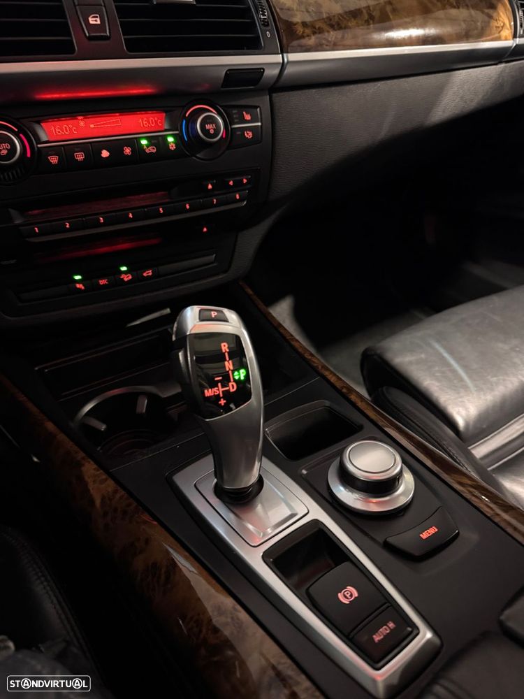 BMW X5 xDrive35d - 14