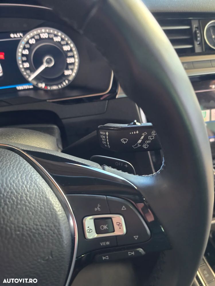 Volkswagen Passat Alltrack 2.0 biTDI 4Mot DSG - 11