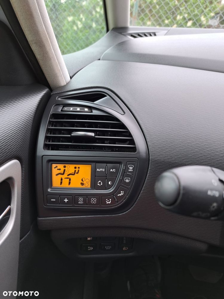Citroën C4 Grand Picasso - 39