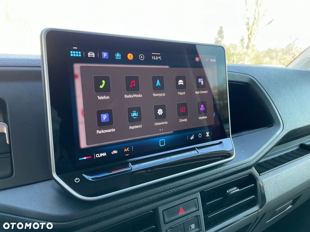 Volkswagen Crafter 35 Furgon z wysokim dachem silnik: 2,0 l EU6 177 KM automatyczna r. o.: 3640 mm - 16