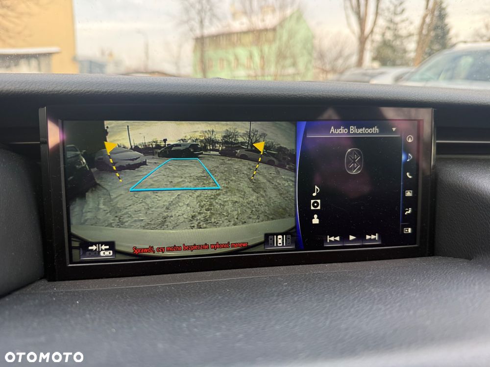 Lexus IS 300h F Sport Edition - 7