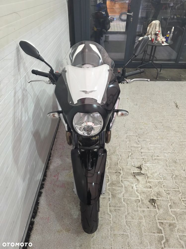 Moto Guzzi 1200 - 21