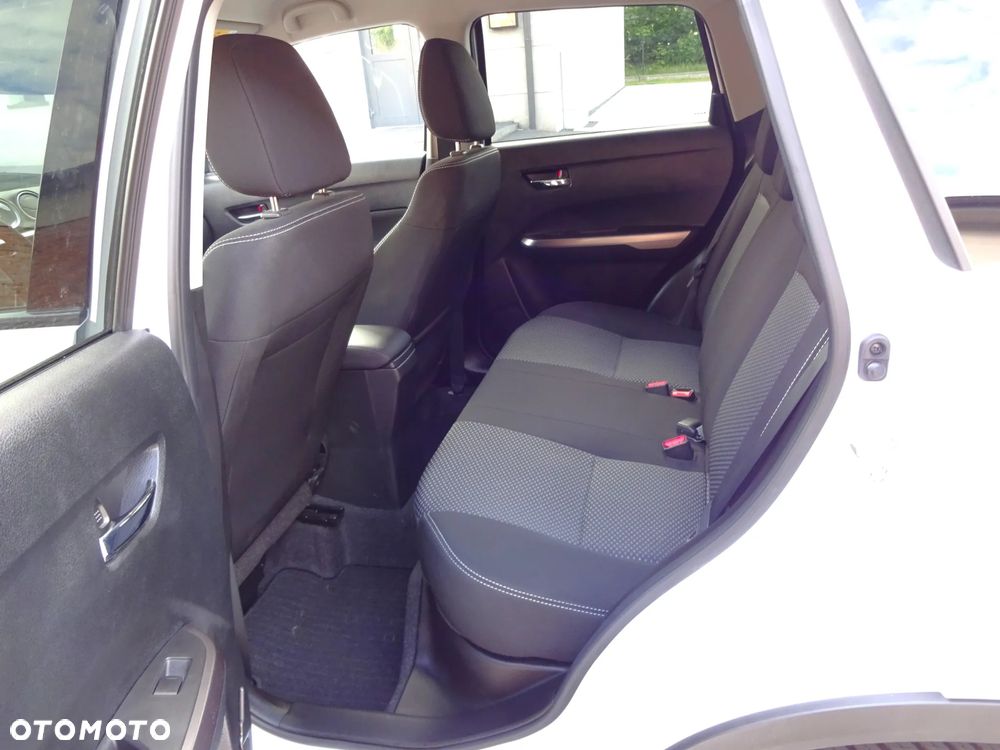 Suzuki Vitara 1.4 Boosterjet SHVS Elegance 4WD - 35