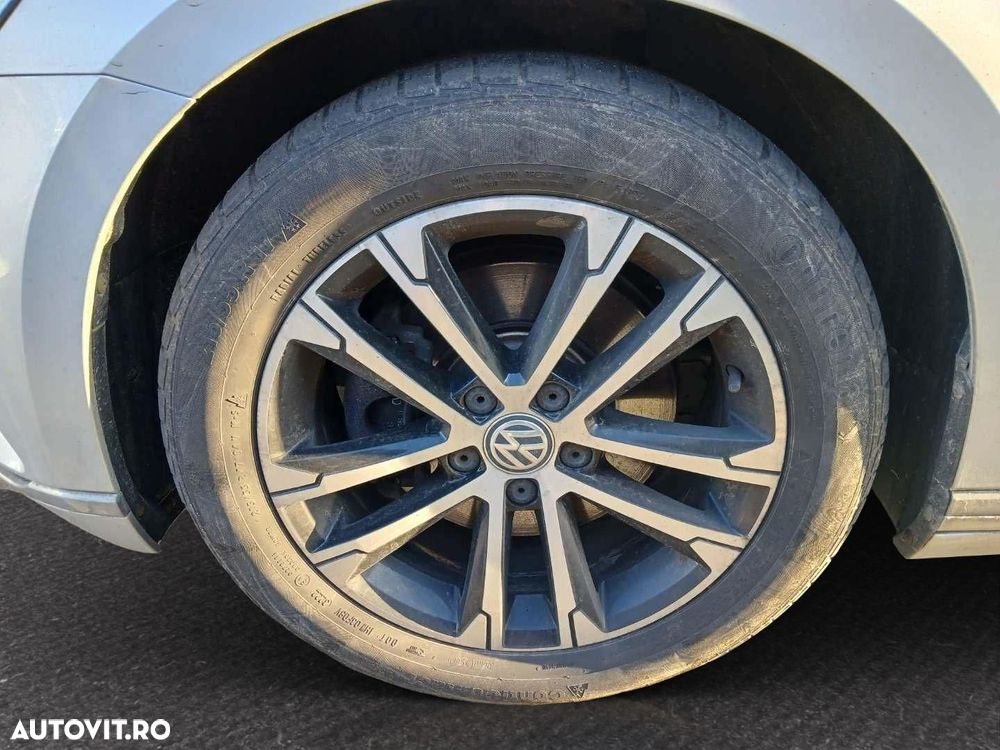 Volkswagen Passat 2.0 TDI DSG (BlueMotion Technology) Highline - 12