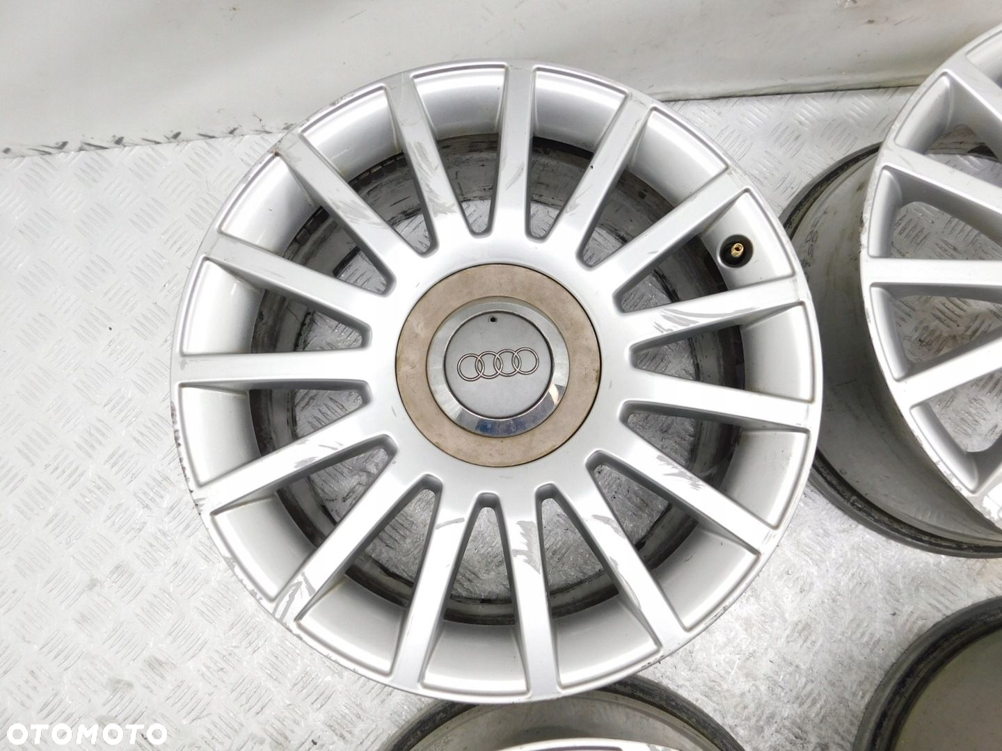 FELGI ALUMINIOWE 5x112 7Jx17 - AUDI A4 B6 B7 A6 C6 4F0601025AH - 5