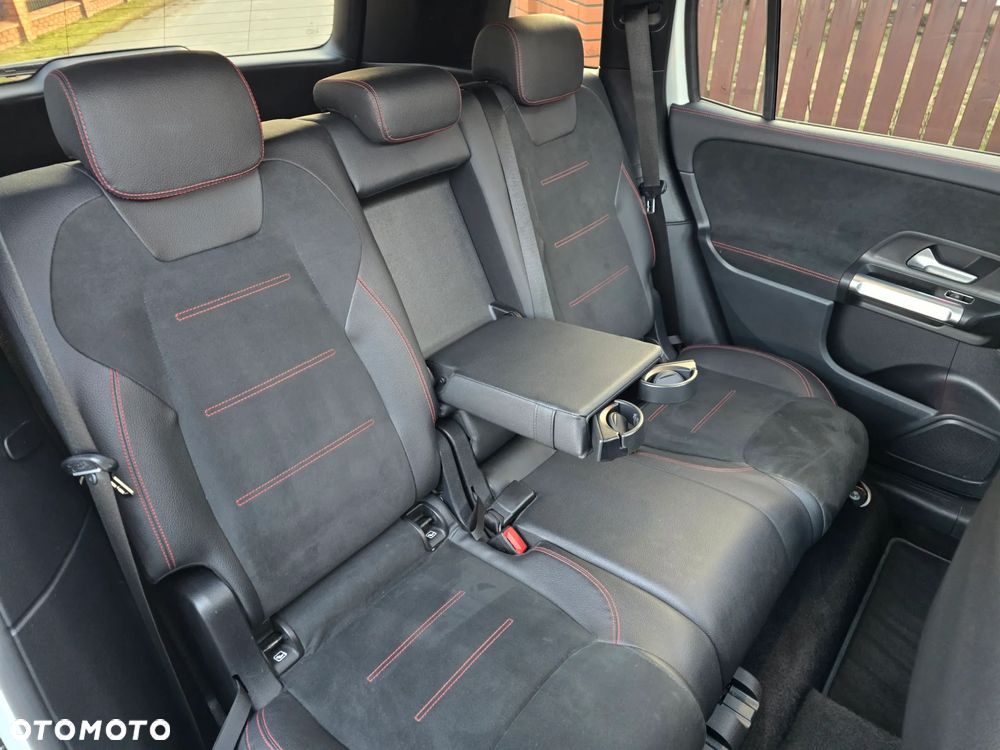 Mercedes-Benz GLB 200 d 4-Matic AMG Line 8G-DCT - 18