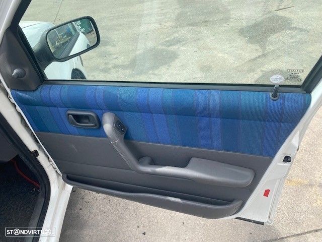 FORRA PORTA FRONTAL DIREITA FIAT PUNTO 1998 - 1