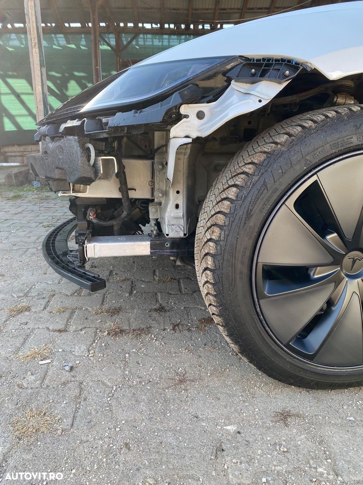 Tesla Model 3 RWD - 20